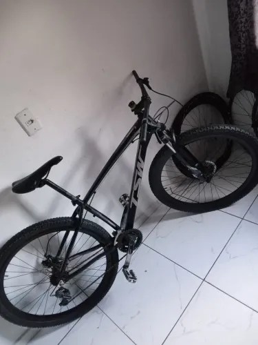Bike aro 29 TSW (pneus 2.25/peças shimano)