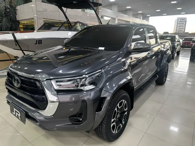 Toyota Hilux CD SRX Plus 4X4 2.8 TDI Die. Aut. 2024