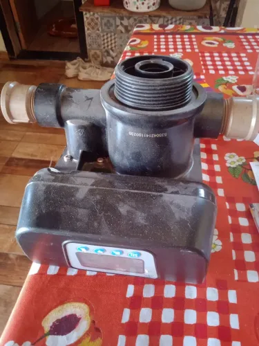 Cabeçote de válvula de controle automático para sistema de tratamento de água