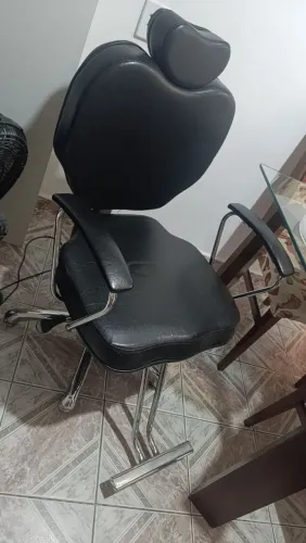 Cadeira de corte salão.