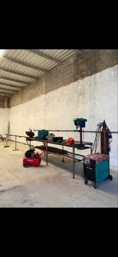 Maquinários de serralheria ( solda, furadeira, policorte, compressor)