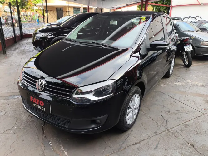 Volkswagen Fox 1.6 MI Total Flex 8V 5P 2014