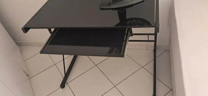 Escrivaninha moderna para seu Cpd