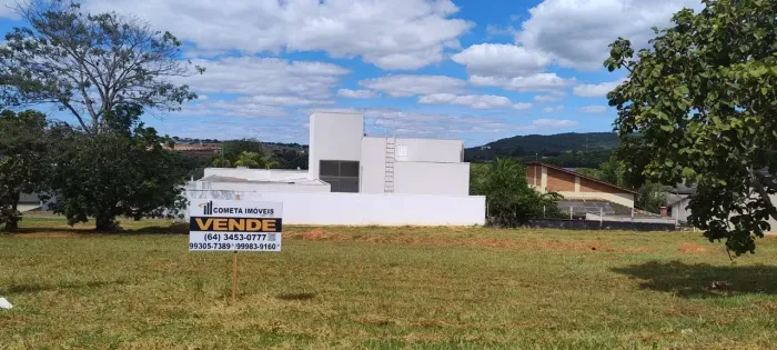 Lote à Venda no Condomínio Palavra da Vida  Alto Padrão em Caldas Novas