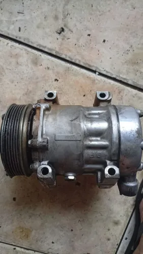 Compressor do ar condicionado Picasso c3 Peugeot