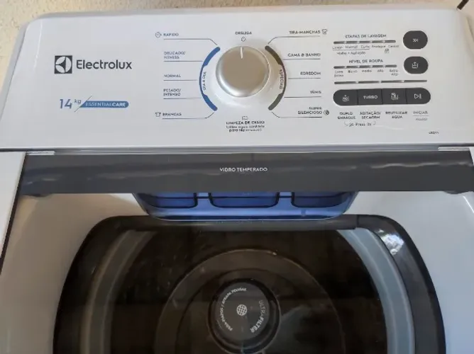 Lavadora de Roupas 14kg Electrolux Essential Care com Cesto Inox 220V