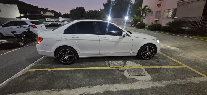 Mercedes-Benz C-180 Kompressor Classic 1.6 16V Aut. 2010