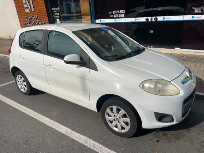 Fiat Palio Attractive 1.0 EVO Fire Flex 8V 5P 2013
