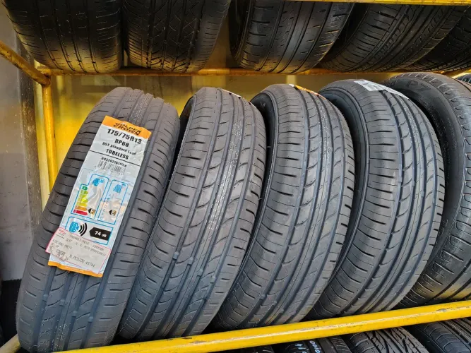 Pneus novos 175/75/13 importado