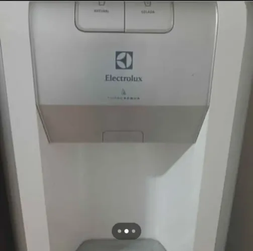Gela água Electrolux