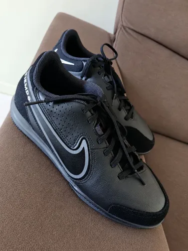 Chuteira Nike Tiempo couro