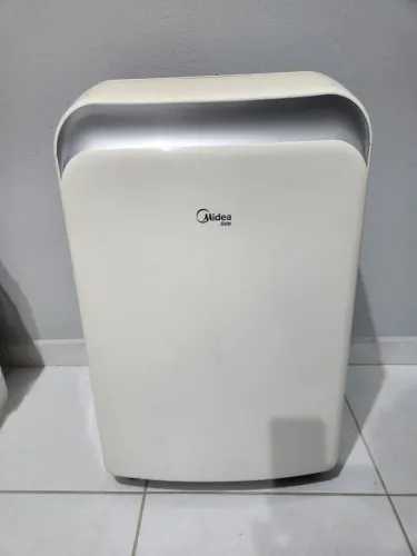 AR-CONDICIONADO PORTÁTIL MIDEA 12.000 BTUs