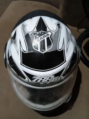 Capacete