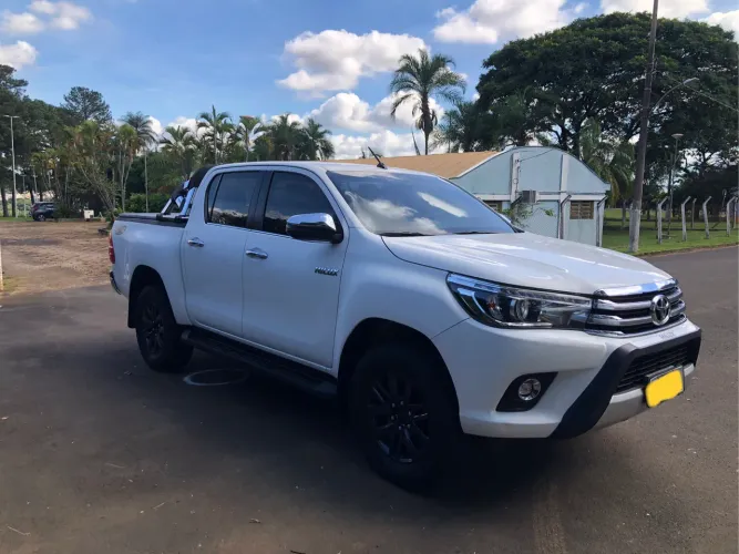 Toyota Hilux CD SRX 4X4 2.8 TDI 16V Diesel Aut. 2018