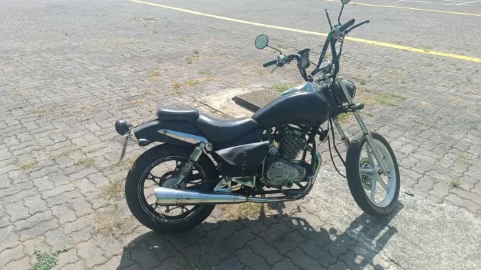 Dafra Kansas 150 customizada