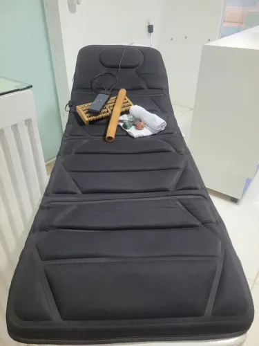 Maca mais esteira de massagem com termoterapia.