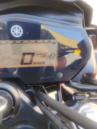 Venda motos muito conservada