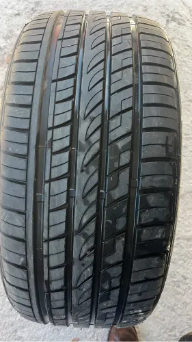 Pneu 265/35/22