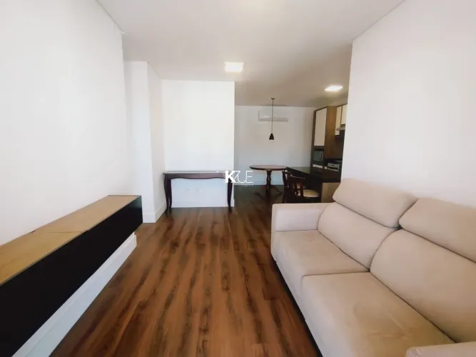 Apartamento mobiliado de 2 dormitórios, sendo 1 suíte, no Bom Abrigo