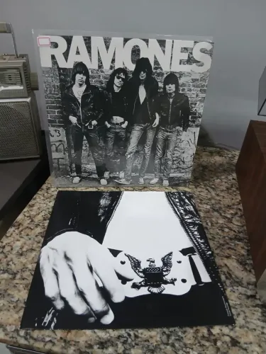 Vinil Ramones