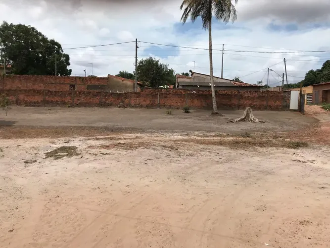 Vendo Excelente Terreno Documentado na Vila Sarney Estrada de Ribamar Valor 800 Mil