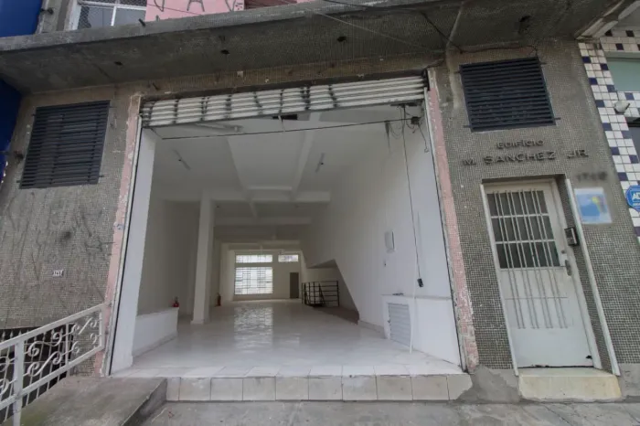 Loja na Avenida Nova Cantareira, 1713 350 m²