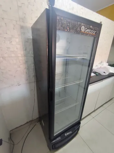 Refrigerador Expositor Gelopar Vertical GPTU-40 EL 220V