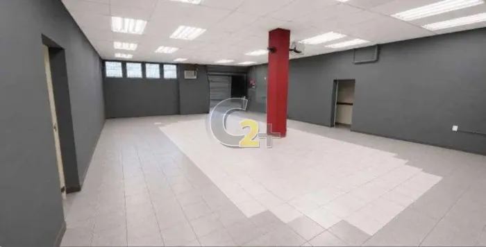 Loja comercial para locação na Barra Funda, 1 sala, 123m³, sem vaga.