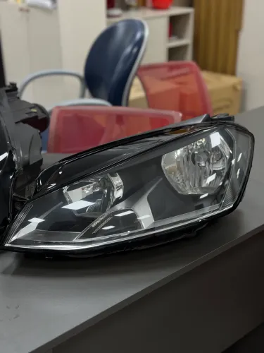 FAROL E LANTERNA GOLF MK7