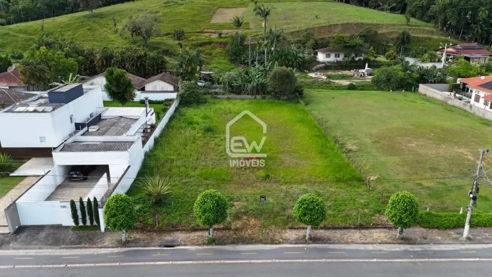 Terreno com Excelente Localização com Área Total de 1.277m² em Massaranduba/SC