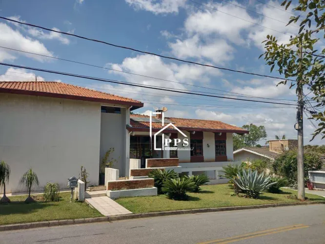 Casa com 6 quartos sendo 4 suítes à venda, 1100 m² por R$ 2.950.000 - Marambaia - Vinhedo/