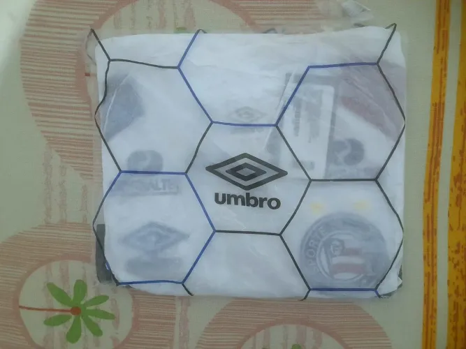Camisa Original do Eaporte Clube Bahia Umbro M