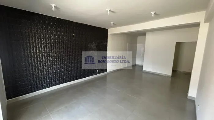 Imóvel para aluguel possui 43 metros quadrados em Coqueiral - Cascavel - PR