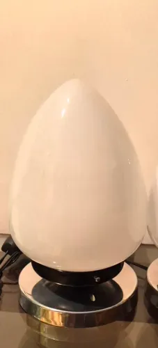 Art deco Luminária de mesa base alumínio polido com cúpula opalinas PERA