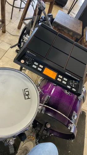 DMX600 com pedal roland