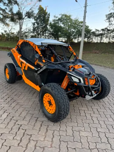 UTV Can-Am Maverick X3 X RC, 195HP Turbo RR, ano 2020