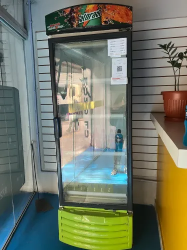 Geladeira expositora