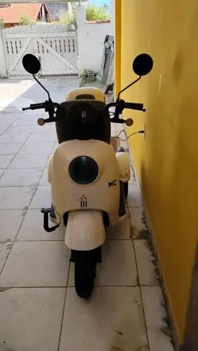 Triciclo Elétrica (Muito nova - ótima oportunidade)