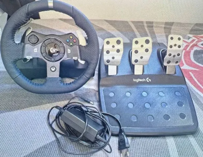 Volante Logitech G920 Driving Force (Xbox One / Series / PC) Completo na Caixa