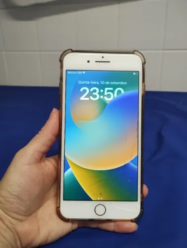 iPhone 8 plus dourado
