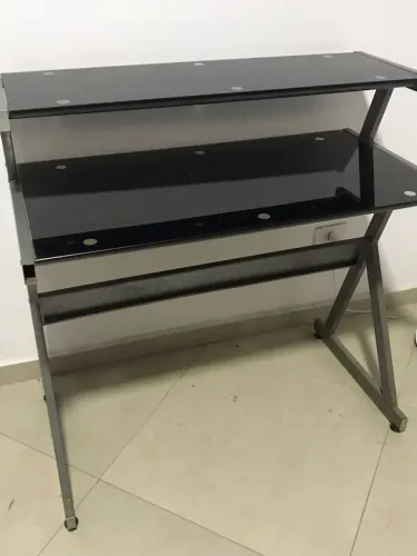 Mesa escrivaninha de vidro dois andares linda