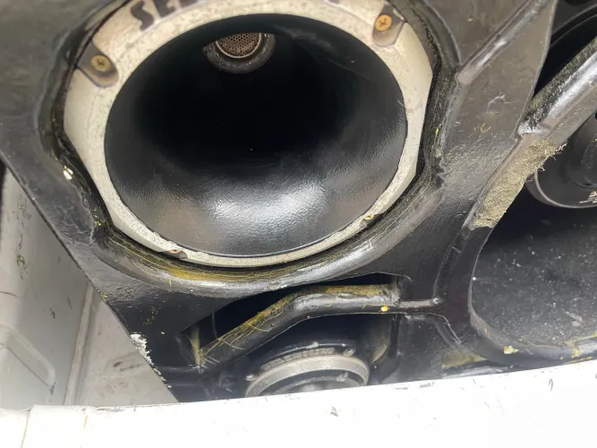 Vende - se um som automotivo toca muito chama q tem negócio..?
