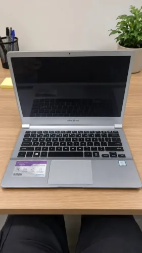 Notebook Samsung Style NP900X3L - no estado!!- COM DEFEITO