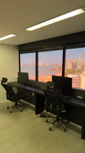 Coworking Premium com Vista para o Mar - Estação de Trabalho
