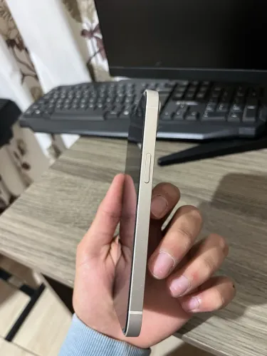 Vende-se iPhone 13