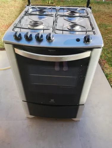 Vendo fogão