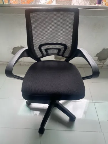 Cadeira Office Giratória com Encosto em Tela