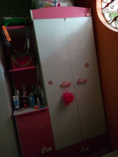 Guarda roupa feminino infantil madeira