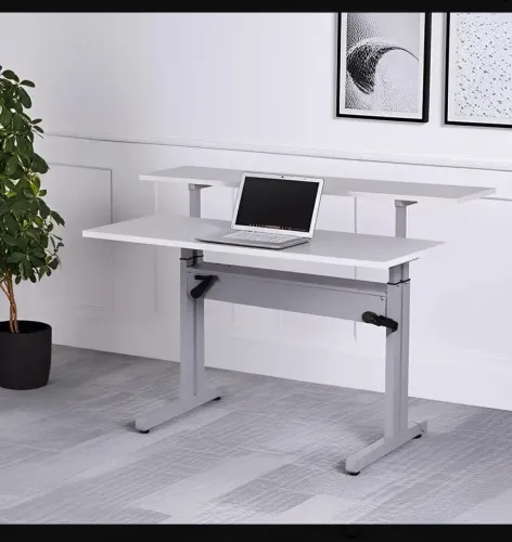 Mesa com regulagem+ Cadeira giratória