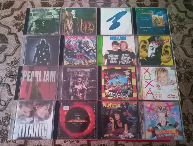 CDs originais (50 cada)